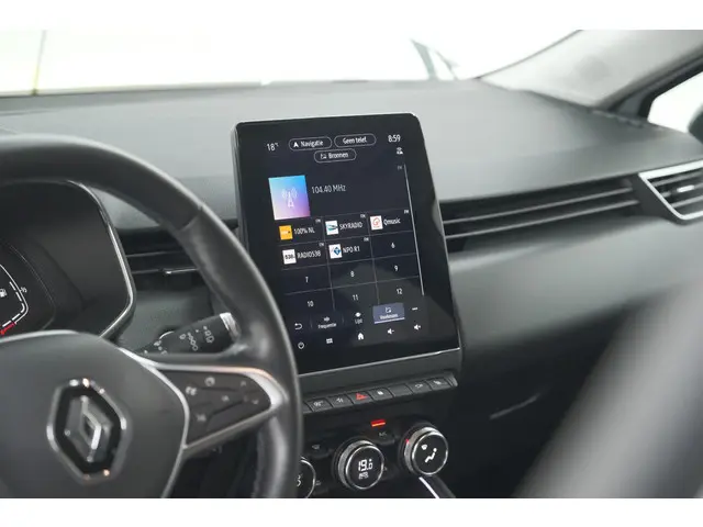 Renault Clio TCe 100 EDC Intens 2021 Benzine 52