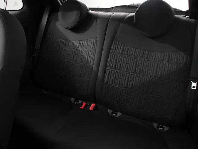 Fiat 500 1.0 Hybrid Dolcevita Finale 2024 Benzine 11