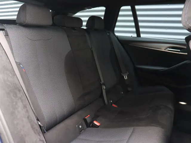BMW 5 Serie Touring 520i 2017 Benzine 10