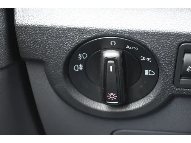 Volkswagen T-Cross 1.0 TSI Life 2021 Benzine 32