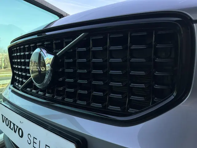Volvo XC40 2.0 B4 Plus Dark 2025 Benzine 9