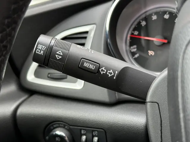 Opel Astra Sports Tourer 1.4 Turbo Sport + 2015 Benzine 24