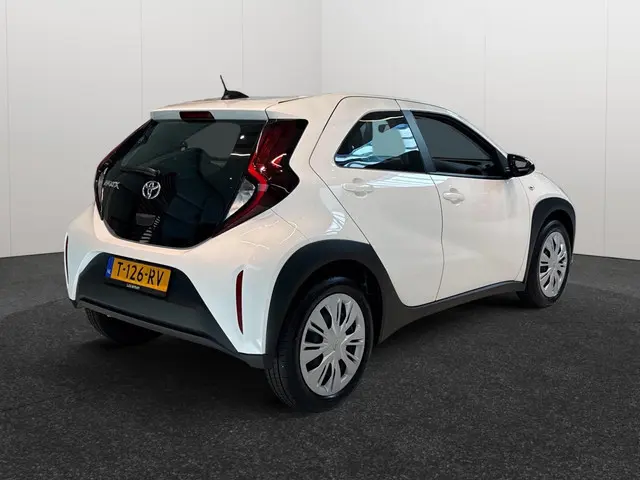 Toyota Aygo X 1.0 VVT-i MT Play 2023 Benzine 12