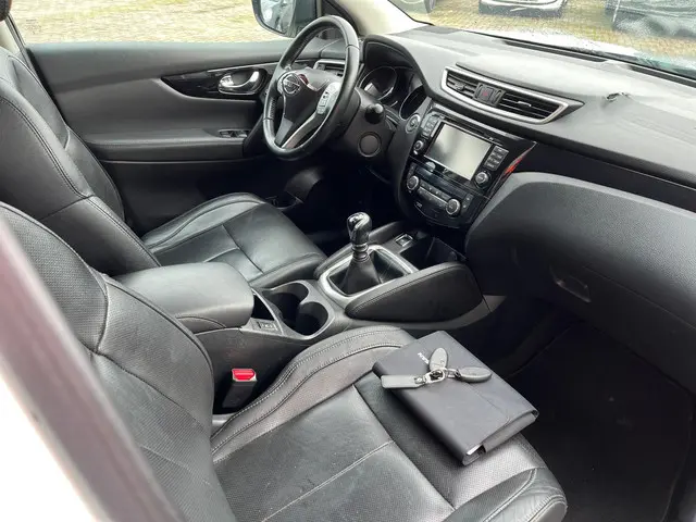 Nissan QASHQAI 1.2 Tekna - Front Schade - BPM 2014 Benzine 15