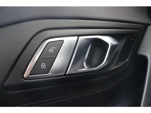 BMW Z4 Roadster sDrive20i High Executive 2020 Benzine 33