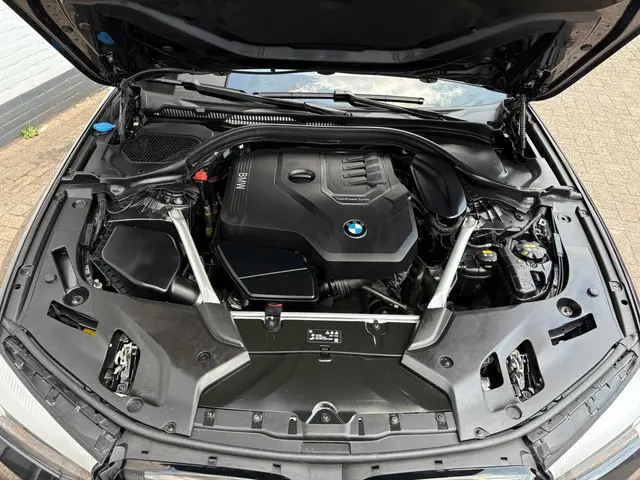 BMW 5 Serie Touring 520i High Executive 2018 Benzine 22