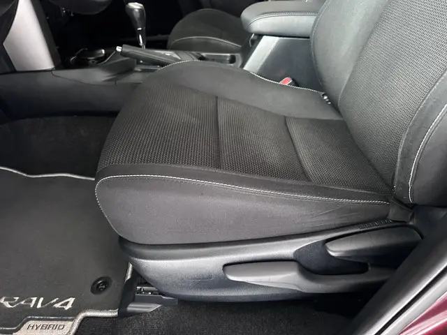 Toyota RAV4 2.5 Hybrid AWD Style 2016 Hybride Benzine 11