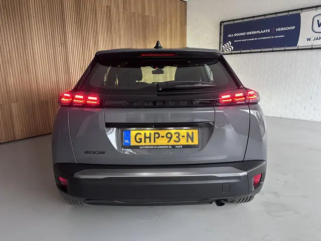 Peugeot 2008 1.2 PureTech 100 Active 2024 Benzine 14