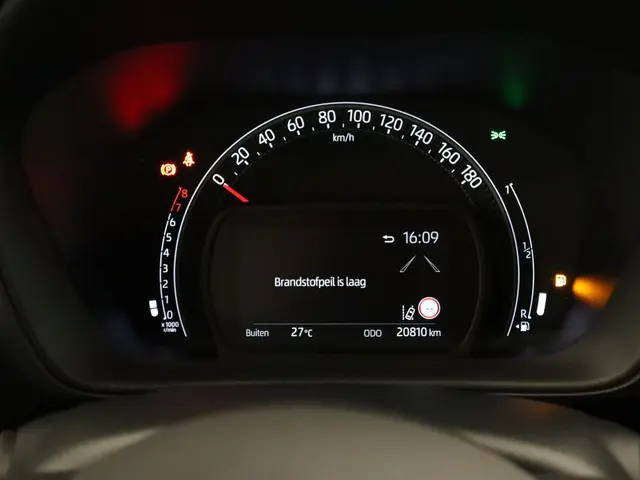 Toyota Aygo X 1.0 VVT-i MT Play 2023 Benzine 17