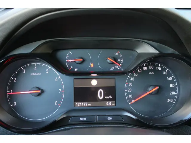 Opel Crossland X 1.2 Turbo 120 Jaar Edition 2019 Benzine 24