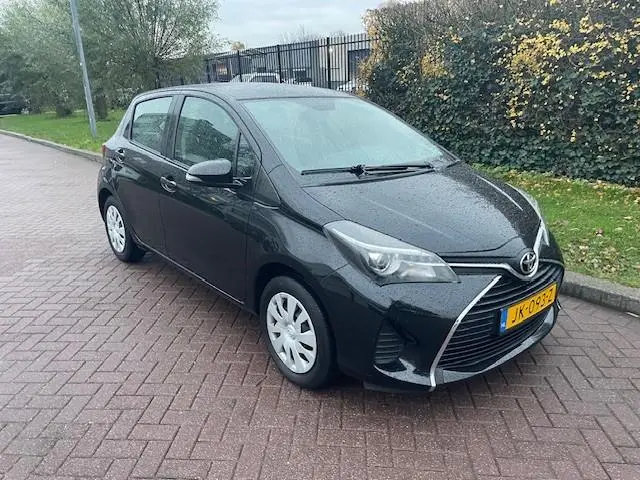 Toyota Yaris 1.3 VVT-i Aspiration 2016 Benzine 3