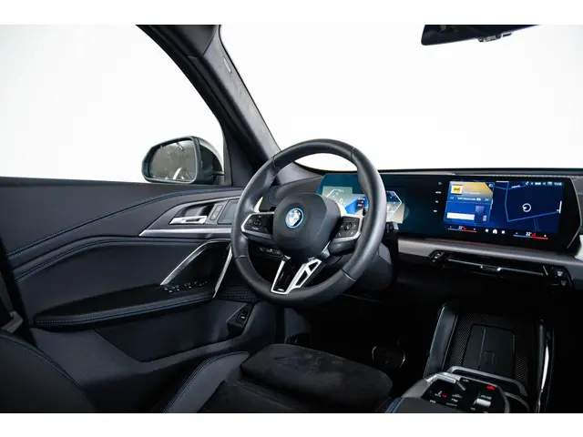 BMW X1 xDrive30e 2024 Hybride Benzine 36