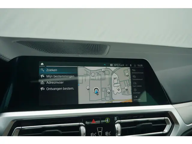 BMW 3 Serie Sedan 320e 2022 Hybride Benzine 24