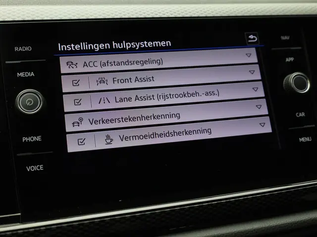 Volkswagen Polo 1.0TSI/95PK Life 2023 Benzine 10