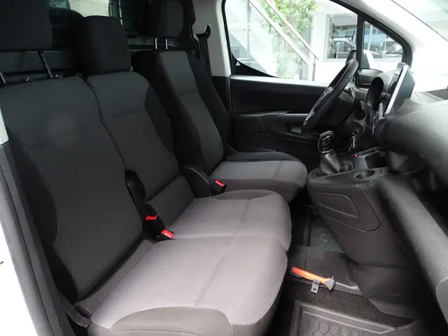 Opel Combo 1.5D L2H1 Maxi Edition, 3 zits 2021 Diesel 22