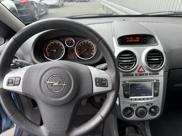 Opel Corsa 1.2-16V Berlin 2013 Benzine 4