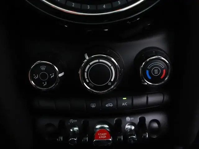 MINI One Mini 1.2 Salt Business | Pano | Navi 2017 Benzine 21