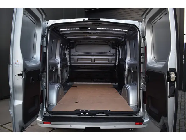 Renault Trafic Extra 2024 Diesel 9
