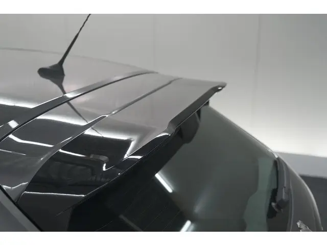 Peugeot 208 PureTech 100 EAT8 Allure 2020 Benzine 22