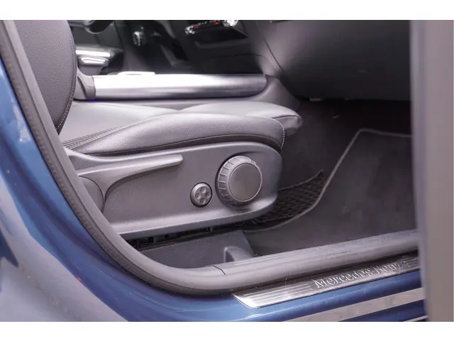 Mercedes-Benz B-Klasse B 200 2019 Benzine 24
