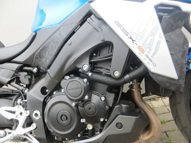Suzuki GSX S950 2022 Benzine 8