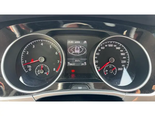 Volkswagen Touran 1.2 TSI Comfortline 7p 2018 Benzine 9