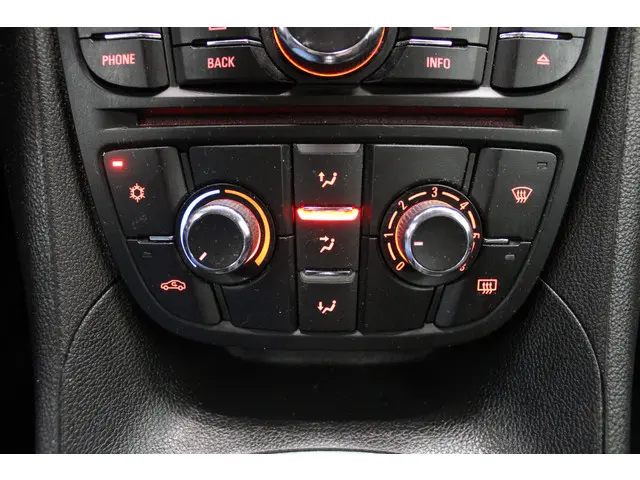 Opel Meriva 1.4 Berlin 2013 Benzine 10