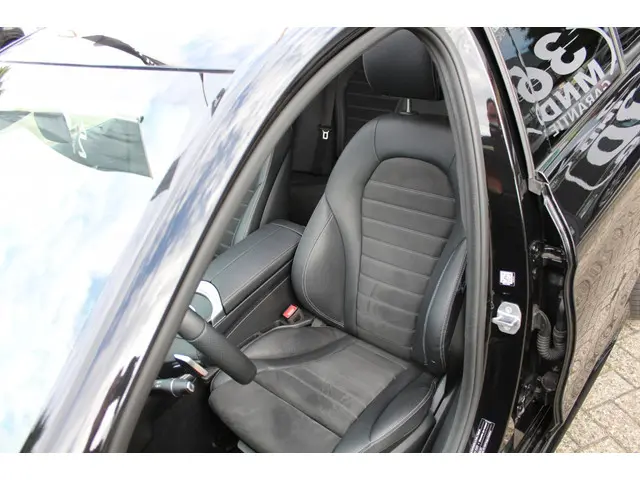 Mercedes-Benz C-Klasse 180 Bns Sol. AMG 2019 Benzine 13