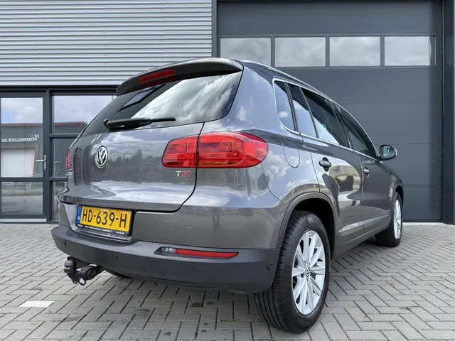 Volkswagen Tiguan 1.4 TSI Sport&Style 2015 Benzine 35
