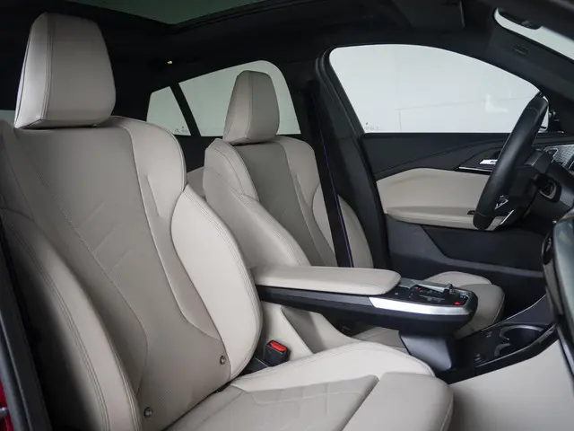 BMW iX2 eDrive20 2024 Elektrisch 8