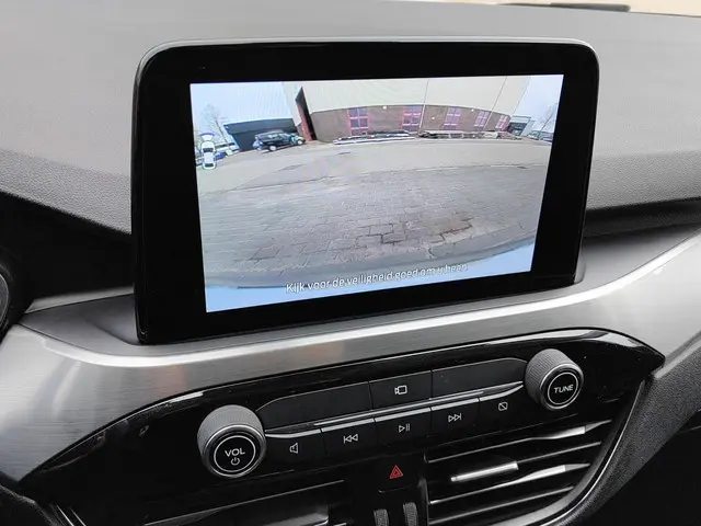 Ford Kuga 2.5 PHEV Titanium 2022 Hybride Benzine 21