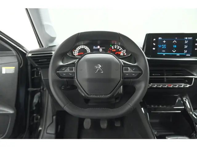 Peugeot 208 PureTech 100 Allure Pack 2023 Benzine 29