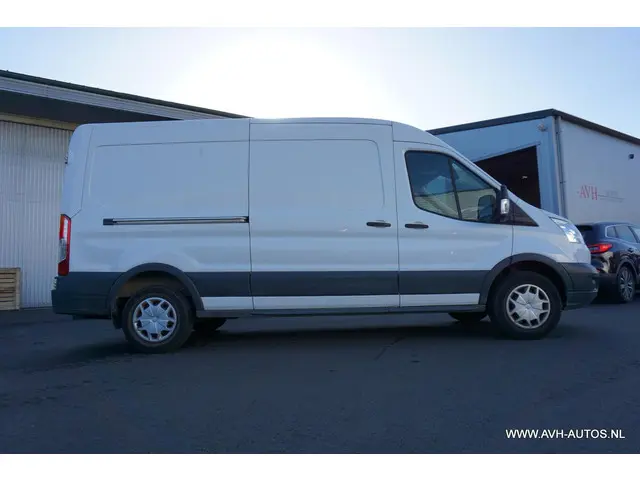 Ford Transit 350 2.2 TDCI L3H3 Ambiente 2015 Diesel 3