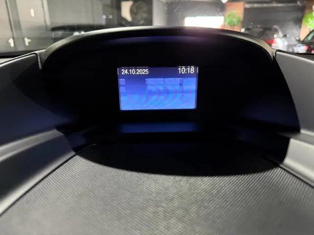 Ford Kuga | 1.5 Titanium | 2016 Benzine 25