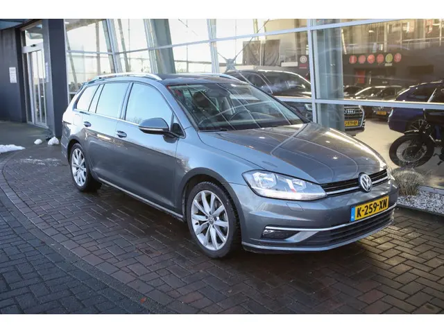 Volkswagen Golf Variant 1.5 TSI HL Bns R 2020 Benzine 20