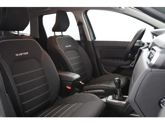 Dacia Duster 1.0 TCe 100 ECO-G Journey 2023 Benzine 12
