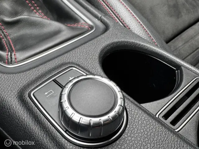 Mercedes-Benz GLA 180 Prestige 2016 Benzine 13