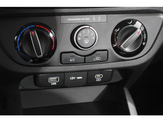 Hyundai i10 1.0 Comfort Automaat 5-zits 2024 Benzine 17