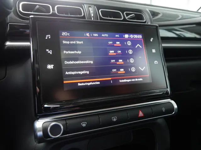 Citroën C3 1.2 PureTech Automaat Shine 2017 Benzine 35