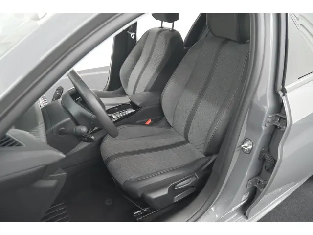 Peugeot 208 PureTech 100 Allure 2025 Benzine 25