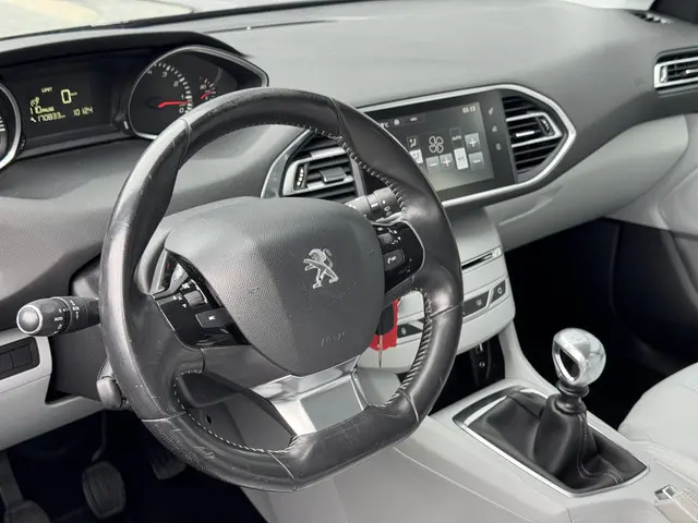 Peugeot 308 1.6 THP Active 2013 Benzine 3