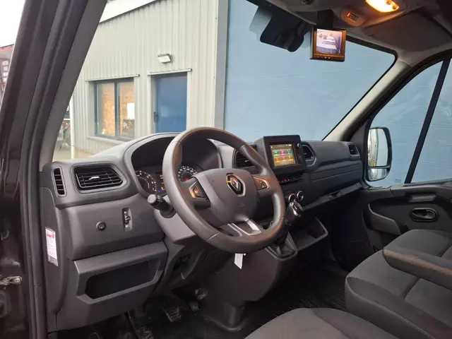 Renault Master T35 2.3 dCi 180 L2H2 Energy 2019 Diesel 22