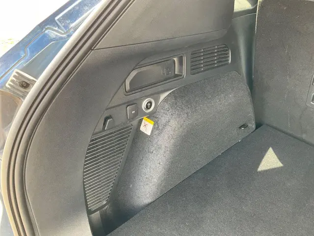 Ford Kuga 2.5 PHEV Titanium 2020 Hybride Benzine 9
