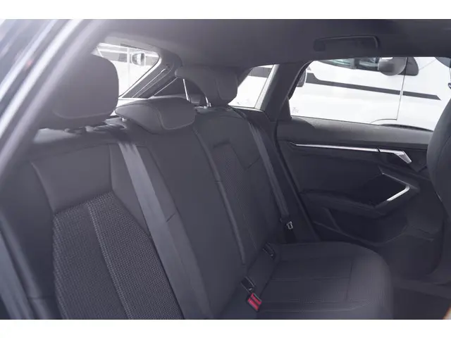 Audi A3 Sportback 35 TFSI S Line 2021 Benzine 40