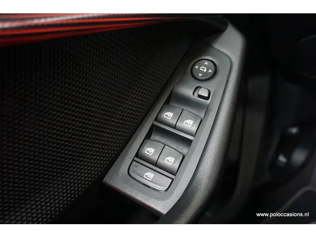 BMW 2 Serie Gran Coupé 218i 2020 Benzine 26