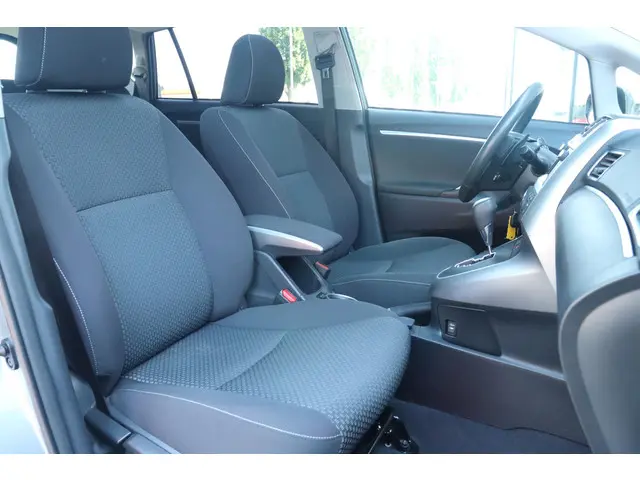 Toyota Verso 1.8 VVT-i BUSINESS AUT. 2013 Benzine 3