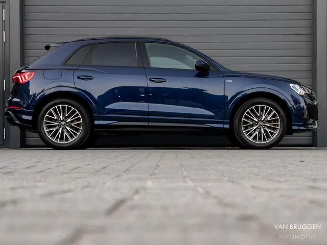 Audi Q3 45 TFSI e S-Line 2022 Hybride Benzine 16