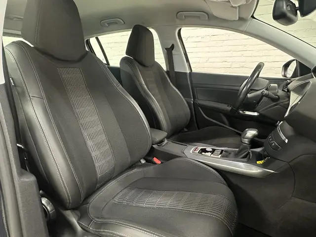 Peugeot 308 SW 1.2 PureTech Allure 2018 Benzine 17