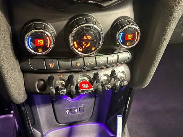 MINI One MINI 1.5 Chili - Panorama - Carplay 2020 Benzine 18