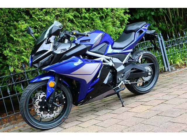 Yamaha YZF 2